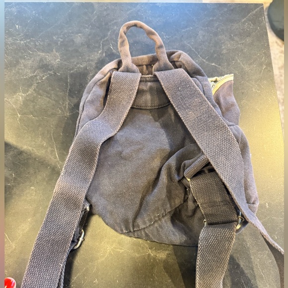 Brandy Melville mini backpack - Picture 3 of 3